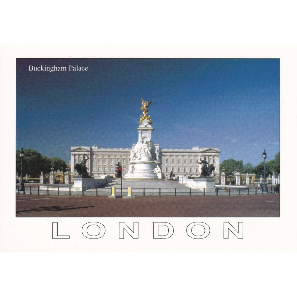 Buckingham Palace Victoria Memorial Postcard Unposted Vintage Travel Souvenir